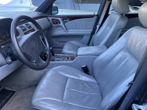 1996 Mercedes-Benz E-Class E 320