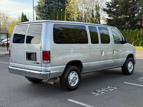 2011 Ford E-Series E-350 SD XLT