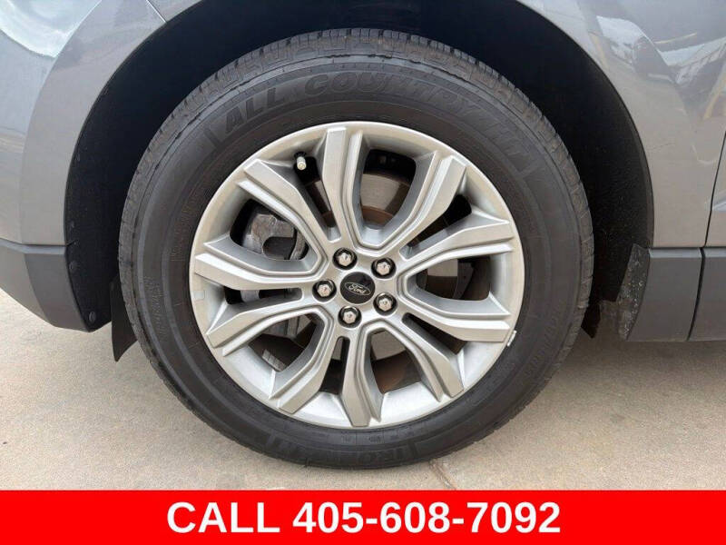 2023 Ford Edge Titanium
