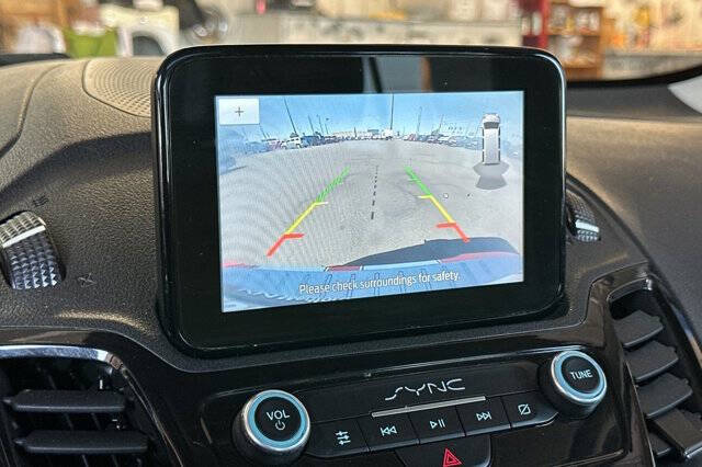 2022 Ford Transit Connect Titanium