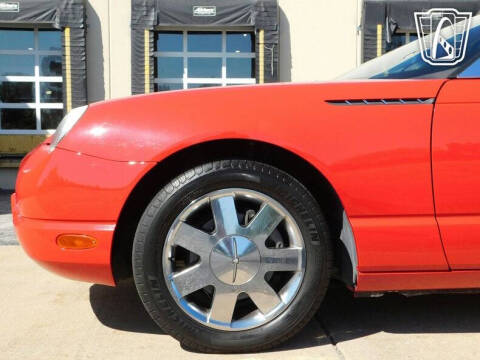 2002 Ford Thunderbird Deluxe