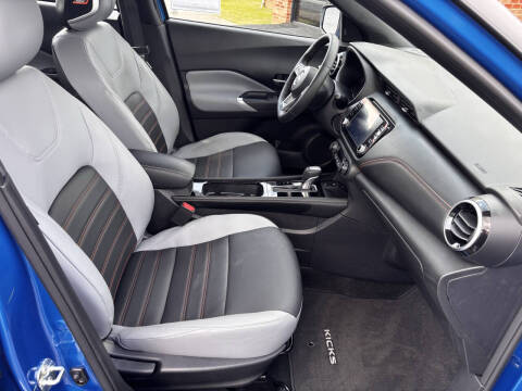 2024 Nissan Kicks SR