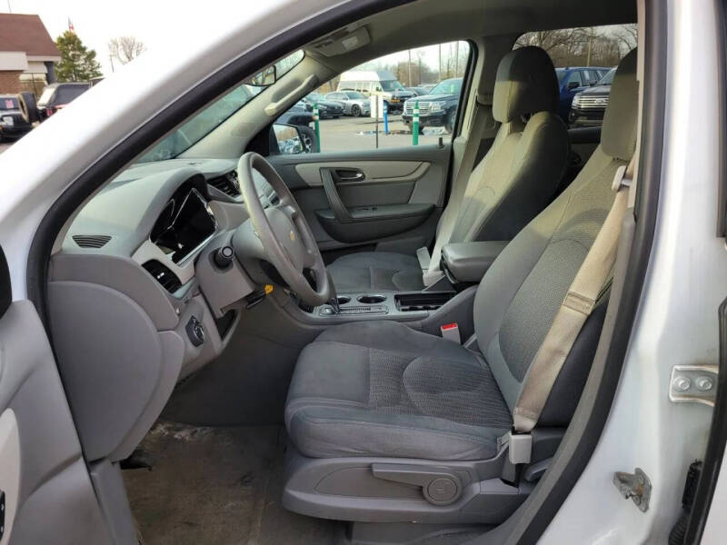 2017 Chevrolet Traverse LS