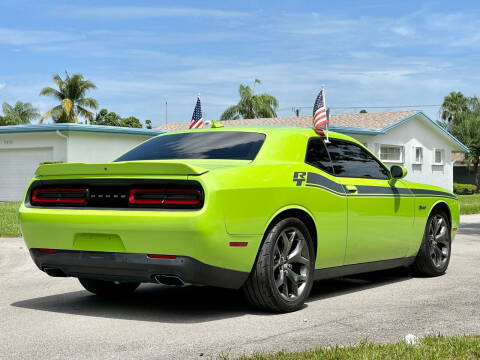 2015 Dodge Challenger R/T Plus