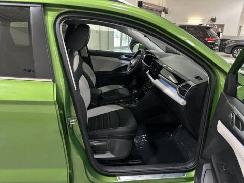 2025 Volkswagen Taos SEL 4Motion