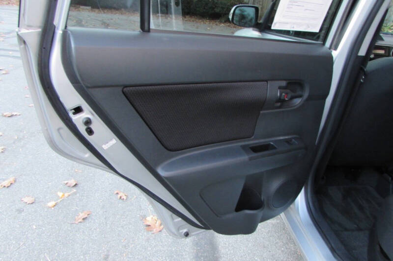 2010 Scion xB Base photo 22