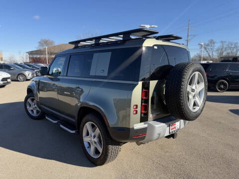 2023 Land Rover Defender 110 SE
