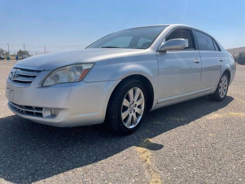 2007 Toyota Avalon for sale at BELOW BOOK AUTO SALES in Idaho Falls ID