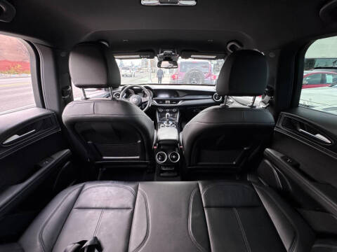 2022 Alfa Romeo Stelvio Sprint