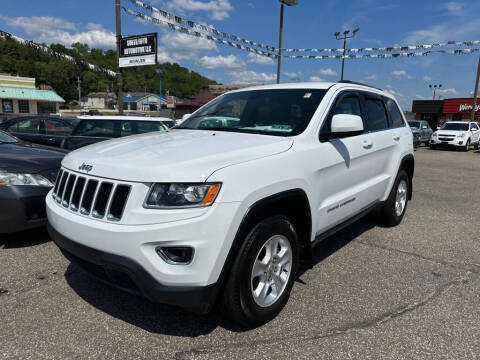 2016 Jeep Grand Cherokee for sale at SOUTH FIFTH AUTOMOTIVE LLC in Marietta OH
