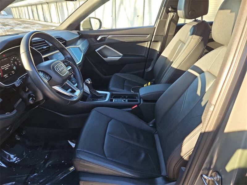 2022 Audi Q3 quattro S line Premium 45 TFSI