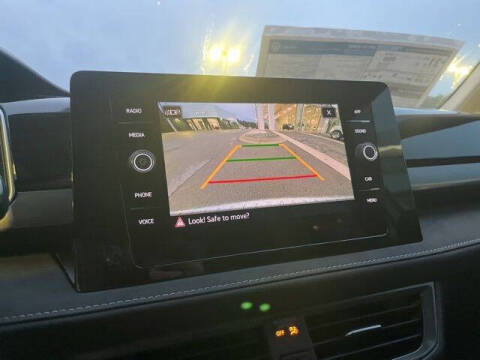 2026 Volkswagen Taos SE Black