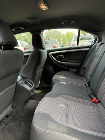 2018 Ford Taurus SEL