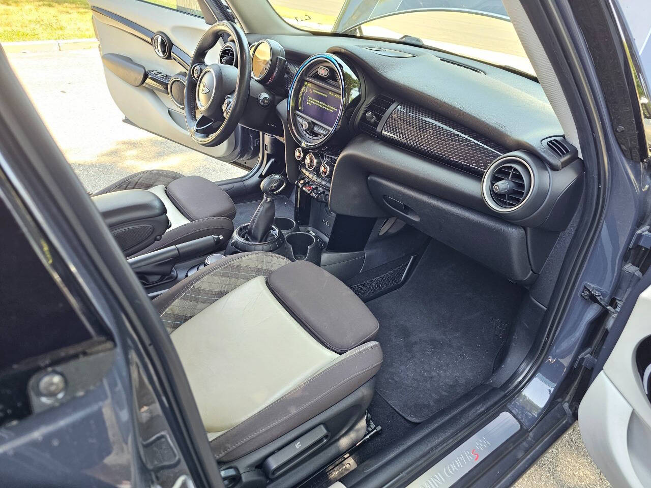 2015 MINI Hardtop 4 Door 45