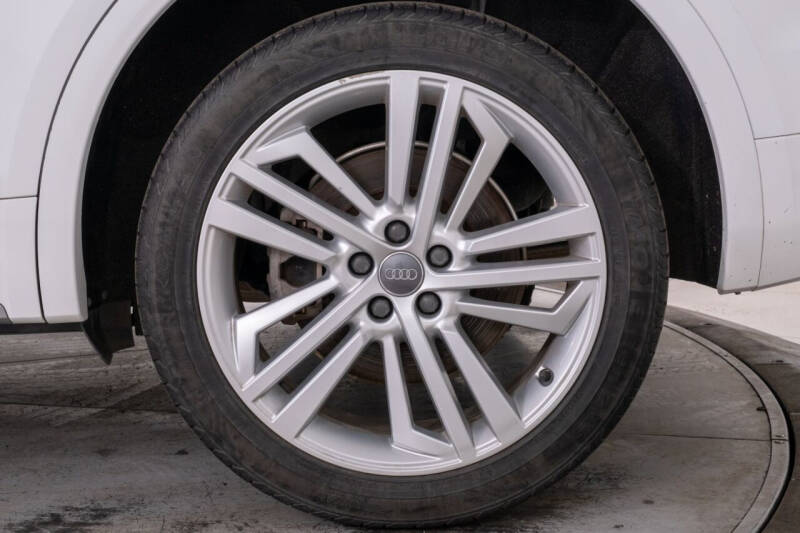 2018 Audi Q5 2.0T quattro Premium Plus