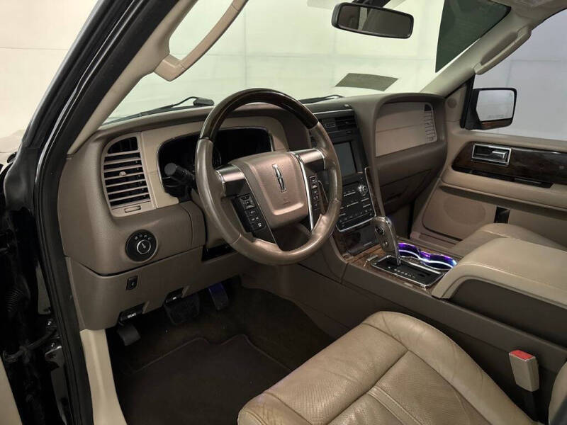 2016 Lincoln Navigator Select