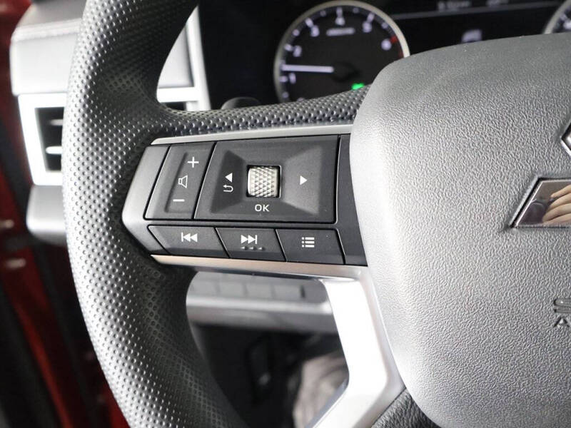 2025 Mitsubishi Outlander ES