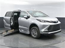 2024 Toyota Sienna XLE 8-Passenger