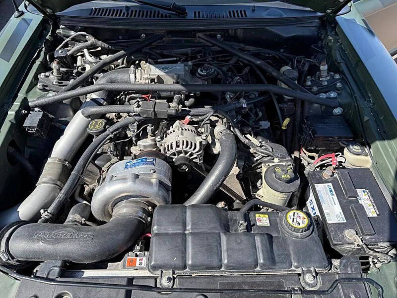 2004 Ford Mustang GT Deluxe