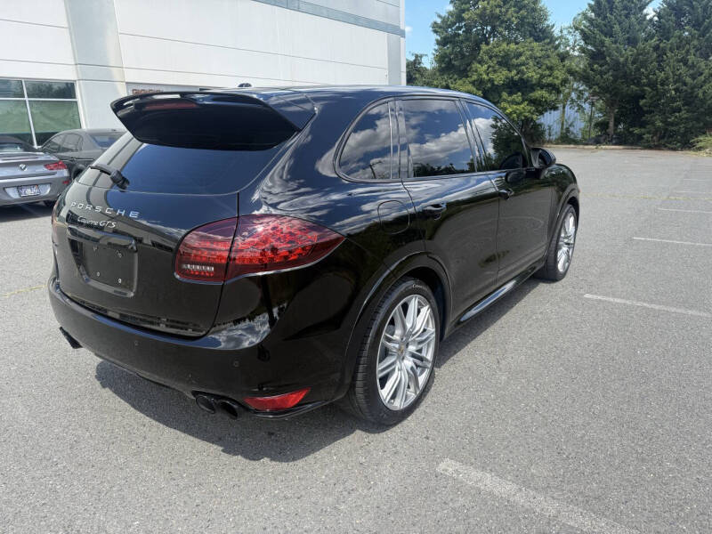 2013 Porsche Cayenne GTS