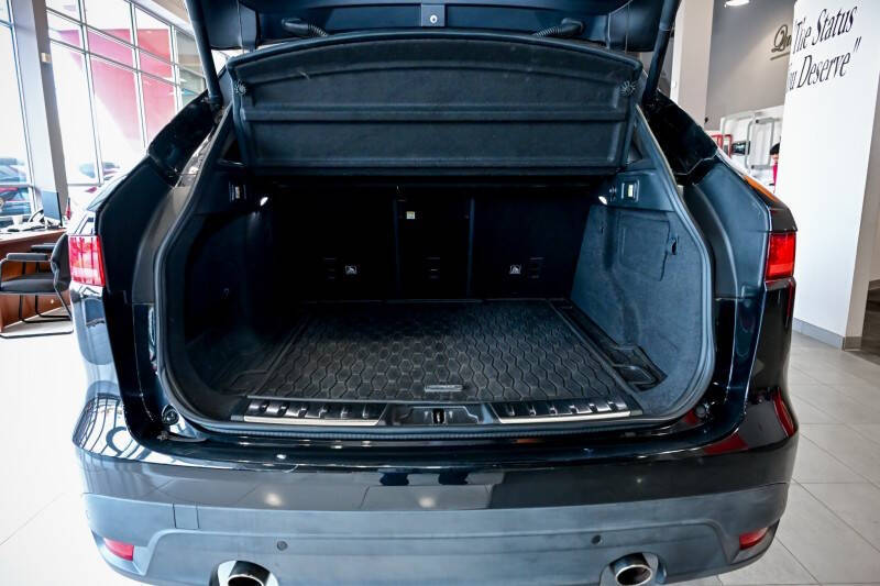 2019 Jaguar F-PACE 25t R-Sport