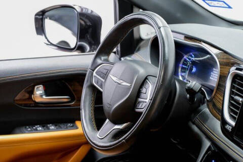 2022 Chrysler Pacifica Hybrid Pinnacle