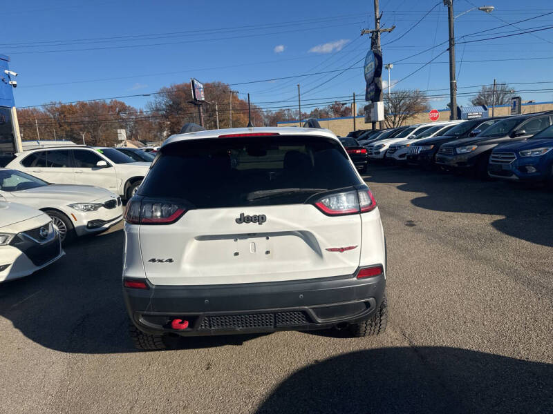 2020 Jeep Cherokee Trailhawk