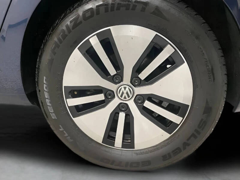 2016 Volkswagen e-Golf SE
