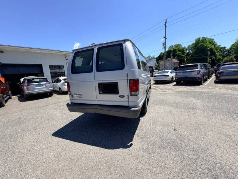 2006 Ford E-Series E-350 SD XL