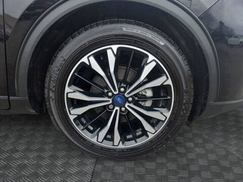 2021 Ford Escape Hybrid SE