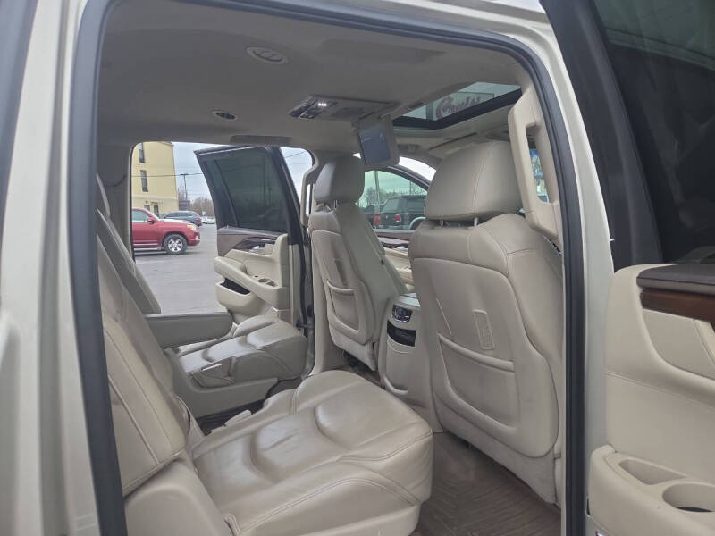 2017 Cadillac Escalade ESV Premium Luxury