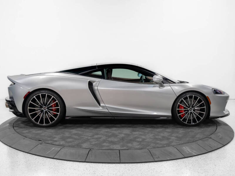 2023 McLaren GT