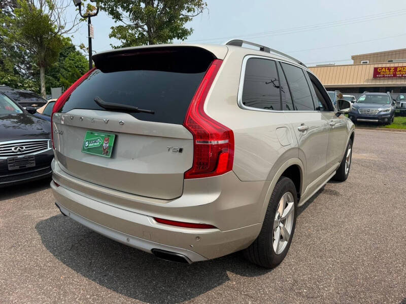 2016 Volvo XC90 T5 Momentum