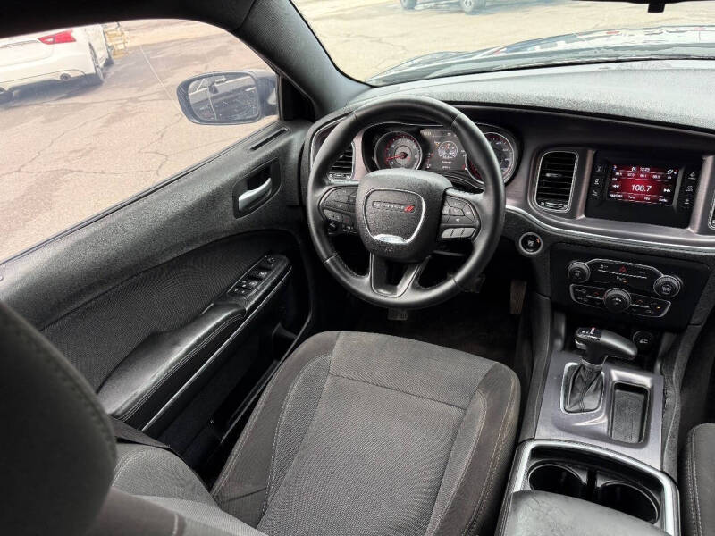 2016 Dodge Charger SE