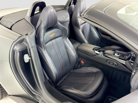 2022 Aston Martin Vantage