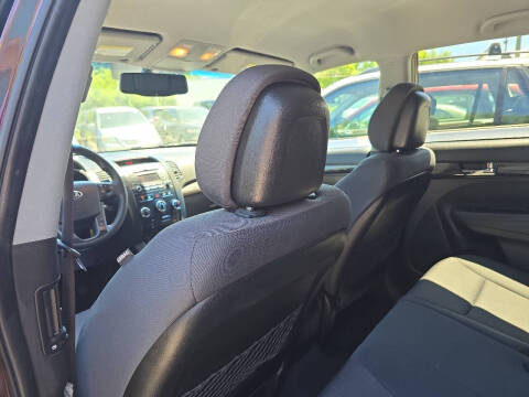 2012 Kia Sorento LX