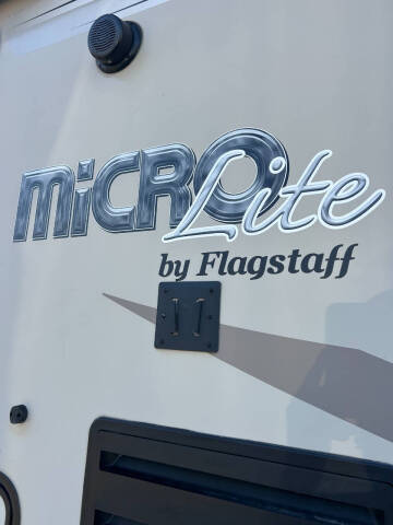 2019 FOREST RIVER - FLAGSTAFF 25BRDS