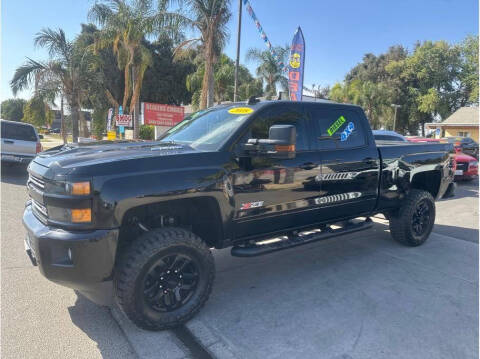 2018 Chevrolet Silverado 2500HD for sale at Dealers Choice Inc in Farmersville CA