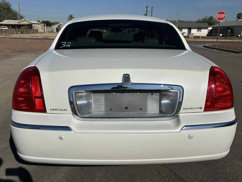 2004 Lincoln Town Car Ultimate L