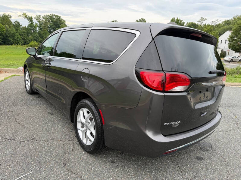 2017 Chrysler Pacifica Touring Plus