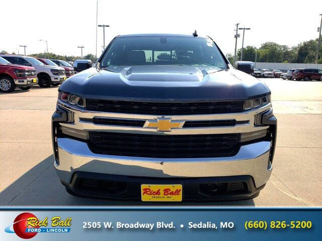 Used 2020 Chevrolet Silverado 1500 LT with VIN 1GCUYDED9LZ306949 for sale in Kansas City