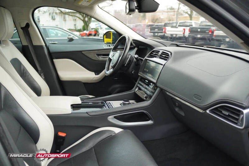 2018 Jaguar F-PACE S