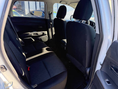 2020 Mitsubishi Outlander Sport SE