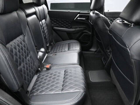 2023 Mitsubishi Outlander PHEV SEL