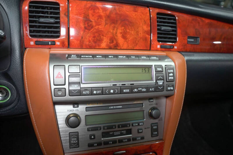 2004 Lexus SC 430