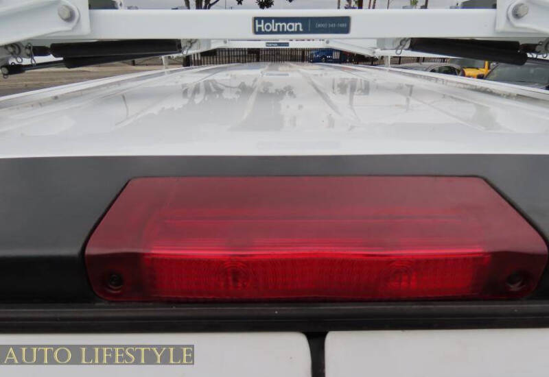 2023 GMC Savana 2500