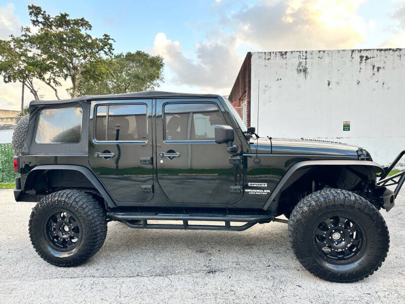 2012 Jeep Wrangler Unlimited Sport photo 8