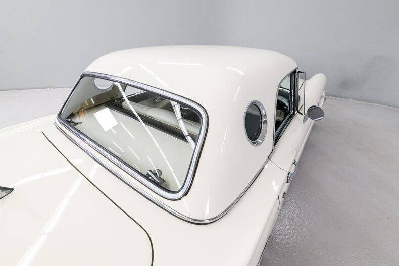 1957 Ford Thunderbird