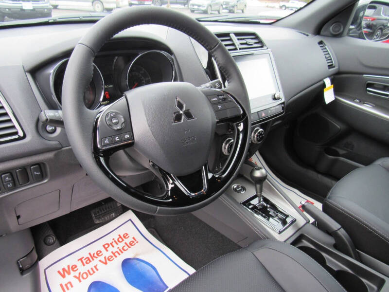 2025 Mitsubishi Outlander Sport SEL