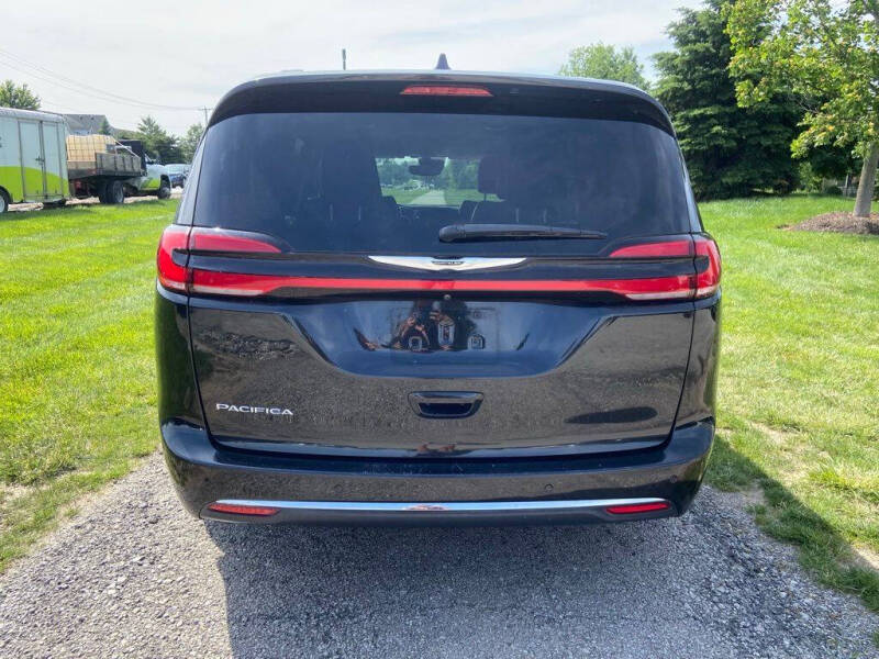 2022 Chrysler Pacifica Touring L